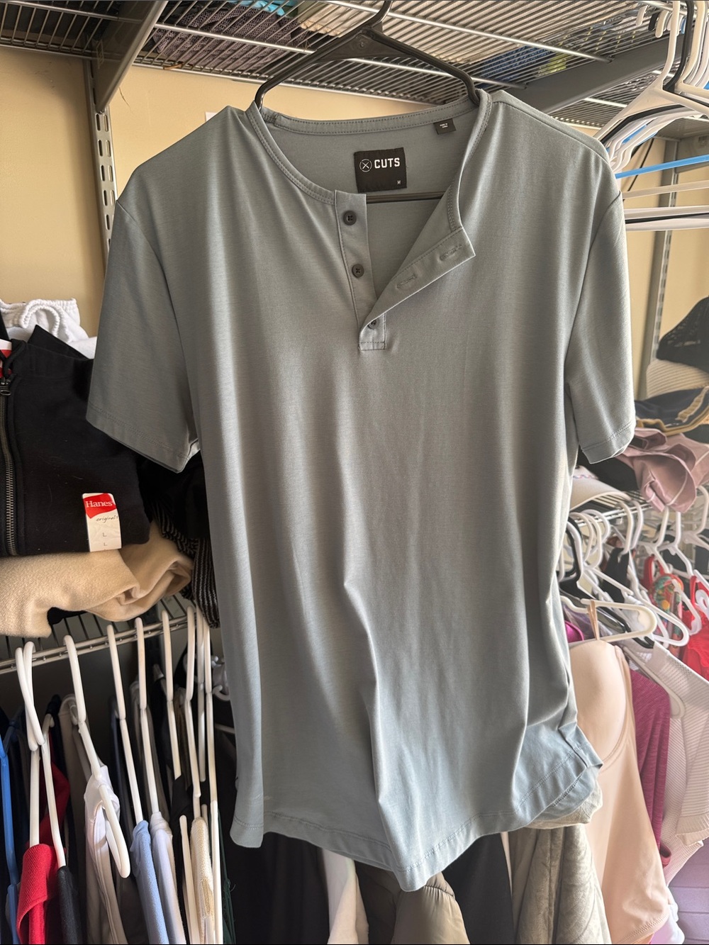 Cuts Clothing Men's Short Sleeve Henley - Sage
